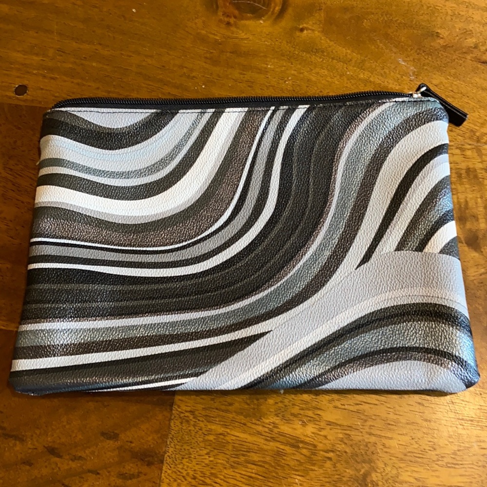 Sondra Roberts Grey and black clutch